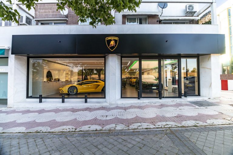 Vista exterior concesionario Lamborghini Madrid